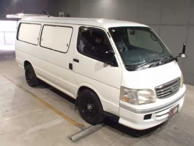 Toyota HIACE  с аукциона в Японии