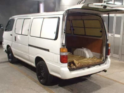 Toyota HIACE  с аукциона в Японии