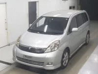 Toyota ISIS лот № 5236 оценка 3.5  с аукциона в Японии 2