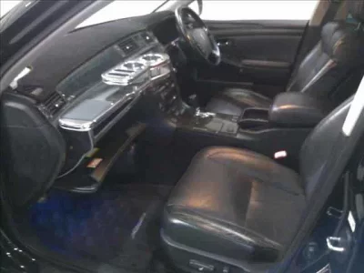 Toyota CROWN  с аукциона в Японии