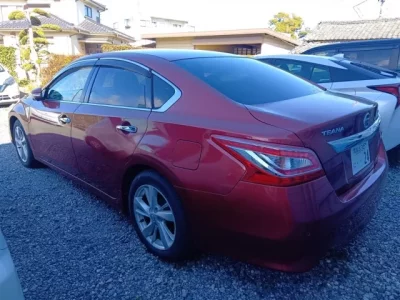 Nissan TEANA