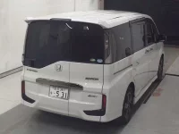 Honda STEP WAGON лот № 3533 оценка 4.5  с аукциона в Японии 4