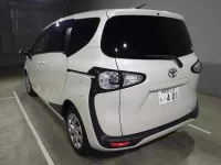 Toyota SIENTA лот № 3088 оценка 4  с аукциона в Японии 3