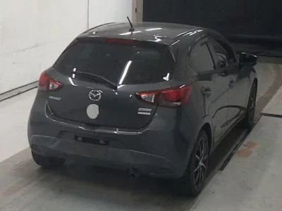 Mazda DEMIO  с аукциона в Японии