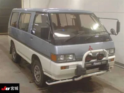 Mitsubishi DELICA WAGON