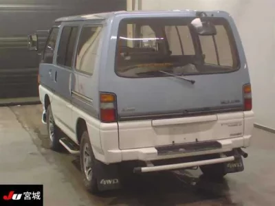Mitsubishi DELICA WAGON