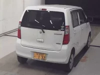 Suzuki WAGON R лот № 3001 оценка 3.5  с аукциона в Японии 4
