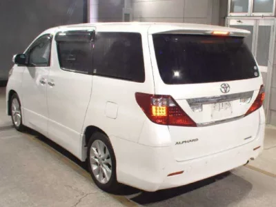 Toyota ALPHARD  с аукциона в Японии
