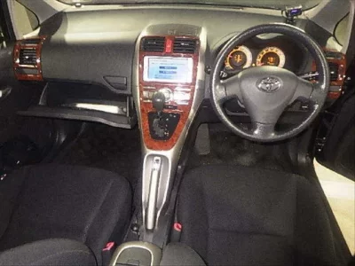 Toyota AURIS  с аукциона в Японии