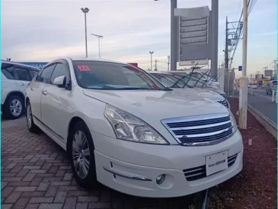 Nissan TEANA