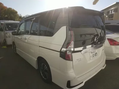 Nissan SERENA  с аукциона в Японии