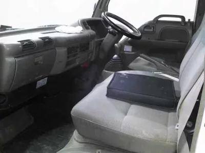 Isuzu ELF  с аукциона в Японии