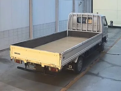 Isuzu ELF  с аукциона в Японии