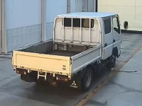 Mitsubishi CANTER лот № 8025 оценка W  с аукциона в Японии 1