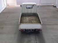 Isuzu ELF лот № 5589 оценка 3.5  с аукциона в Японии 2