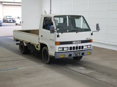 Isuzu ELF  с аукциона в Японии