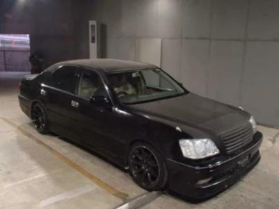 Toyota CROWN  с аукциона в Японии