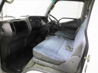 Mitsubishi CANTER лот № 9018 оценка R  с аукциона в Японии 2
