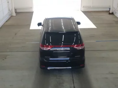 Toyota ESTIMA  с аукциона в Японии