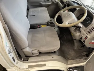 Toyota DYNA  с аукциона в Японии