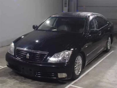 Toyota CROWN  с аукциона в Японии