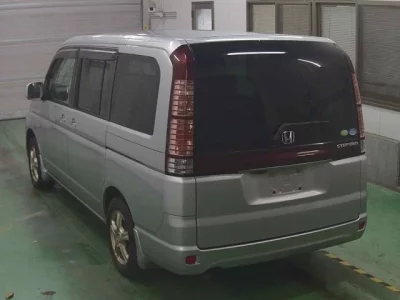 Honda STEP WAGON  с аукциона в Японии