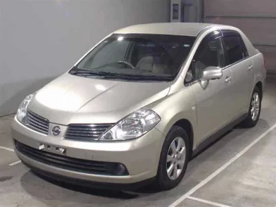 Nissan TIIDA LATIO  с аукциона в Японии
