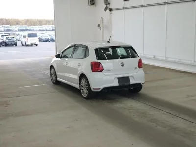 Volkswagen POLO  с аукциона в Японии
