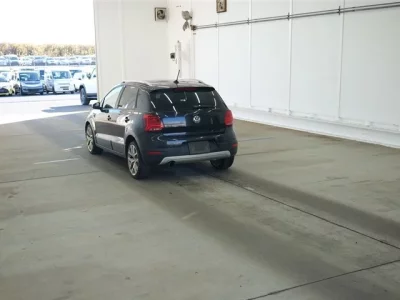 Volkswagen CROSS POLO