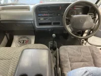 Toyota HIACE VAN лот № 5620 оценка RB  с аукциона в Японии 4