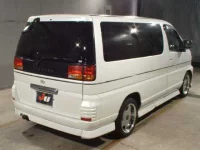 Nissan ELGRAND лот № 9086 оценка R  с аукциона в Японии 4