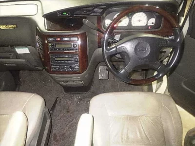 Nissan ELGRAND  с аукциона в Японии