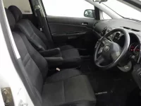 Toyota WISH лот № 223 оценка 3.5  с аукциона в Японии 2