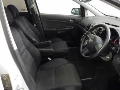 Toyota WISH  с аукциона в Японии