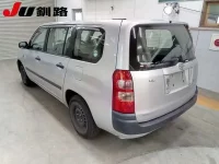 Toyota SUCCEED лот № 8020 оценка R  с аукциона в Японии 1