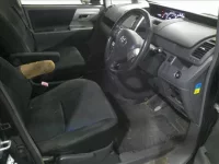 Toyota VOXY лот № 4197 оценка 3.5  с аукциона в Японии 3