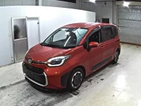 Toyota SIENTA лот № 1236 оценка 4  с аукциона в Японии 3
