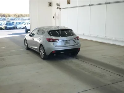 Mazda AXELA  с аукциона в Японии