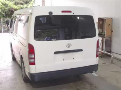 Toyota HIACE  с аукциона в Японии