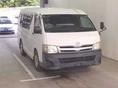 Toyota HIACE  с аукциона в Японии
