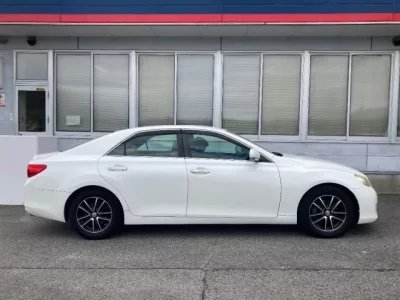 Toyota MARK X  с аукциона в Японии