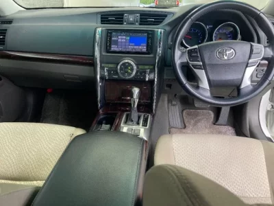 Toyota MARK X  с аукциона в Японии