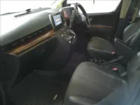 Nissan ELGRAND лот № 4216 оценка 3.5  с аукциона в Японии 3