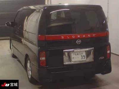 Nissan ELGRAND  с аукциона в Японии