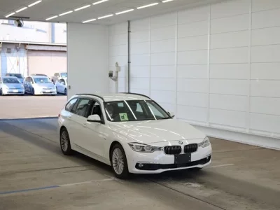BMW 3-Series  с аукциона в Японии