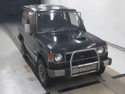 Mitsubishi PAJERO