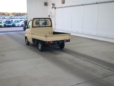 Nissan CLIPPER TRUCK