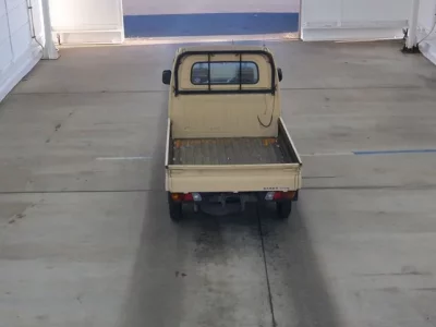 Nissan CLIPPER TRUCK