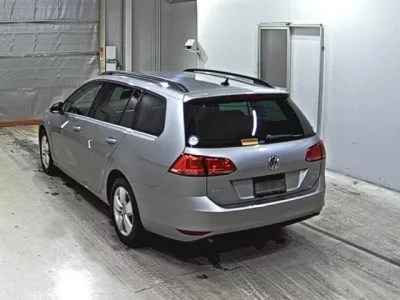 Volkswagen GOLF VARIANT