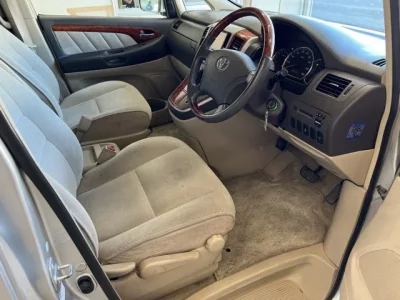 Toyota ALPHARD  с аукциона в Японии